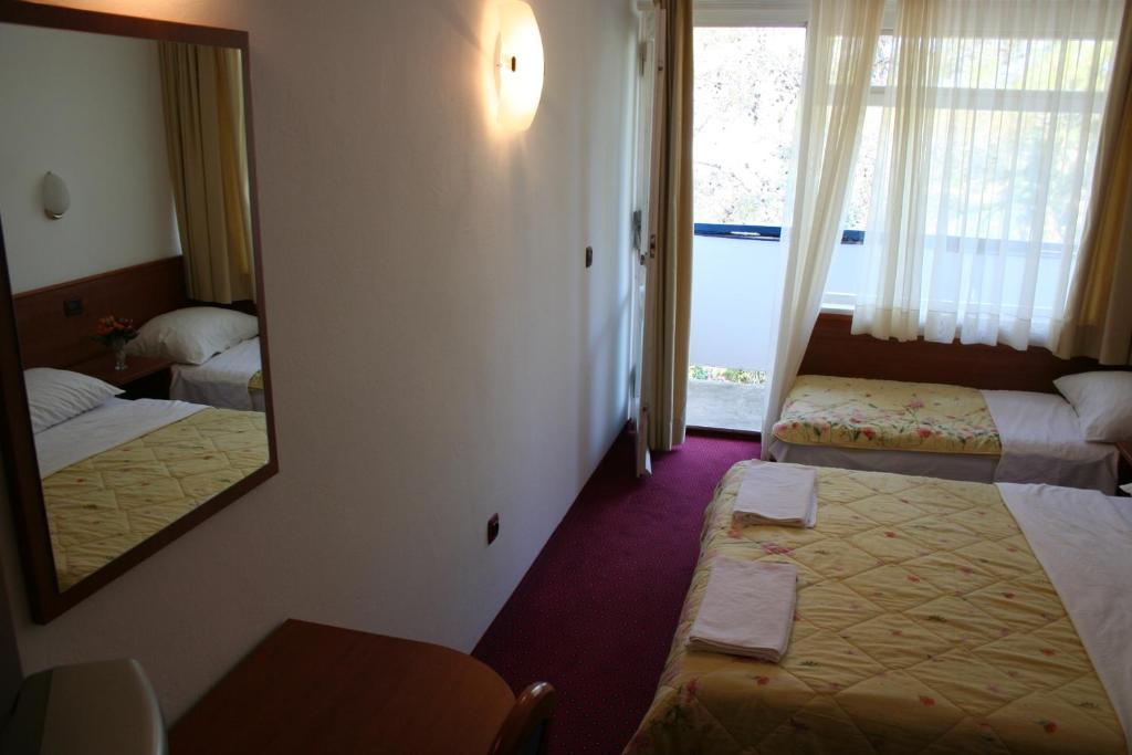 Hotel Luka Luka  Εξωτερικό φωτογραφία