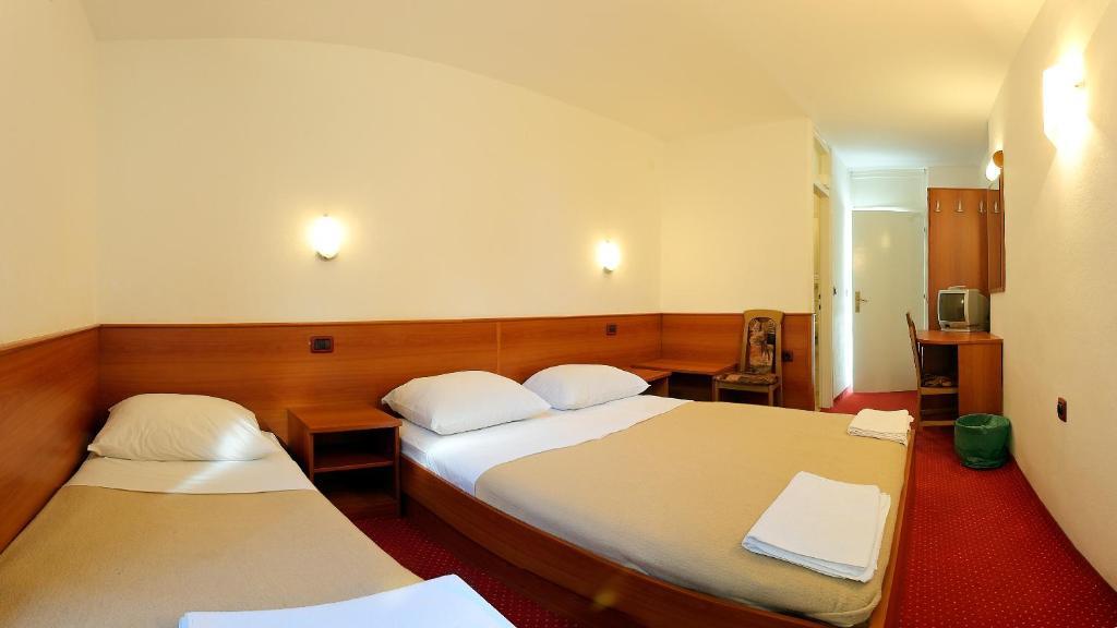 Hotel Luka Luka  Εξωτερικό φωτογραφία